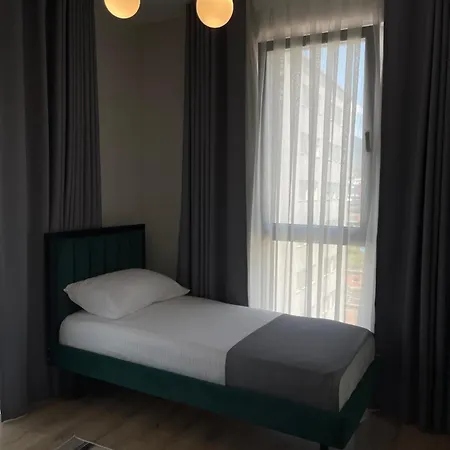 Elysium * ティラナ