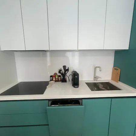 アパート Elysium ティラナ