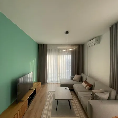 アパート Elysium ティラナ