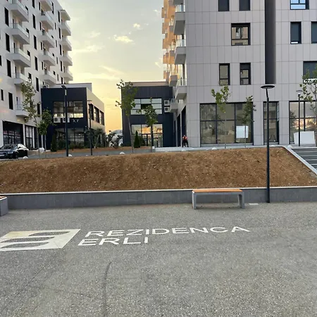 Elysium * ティラナ