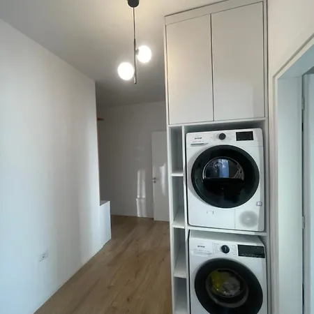 Elysium アパート *